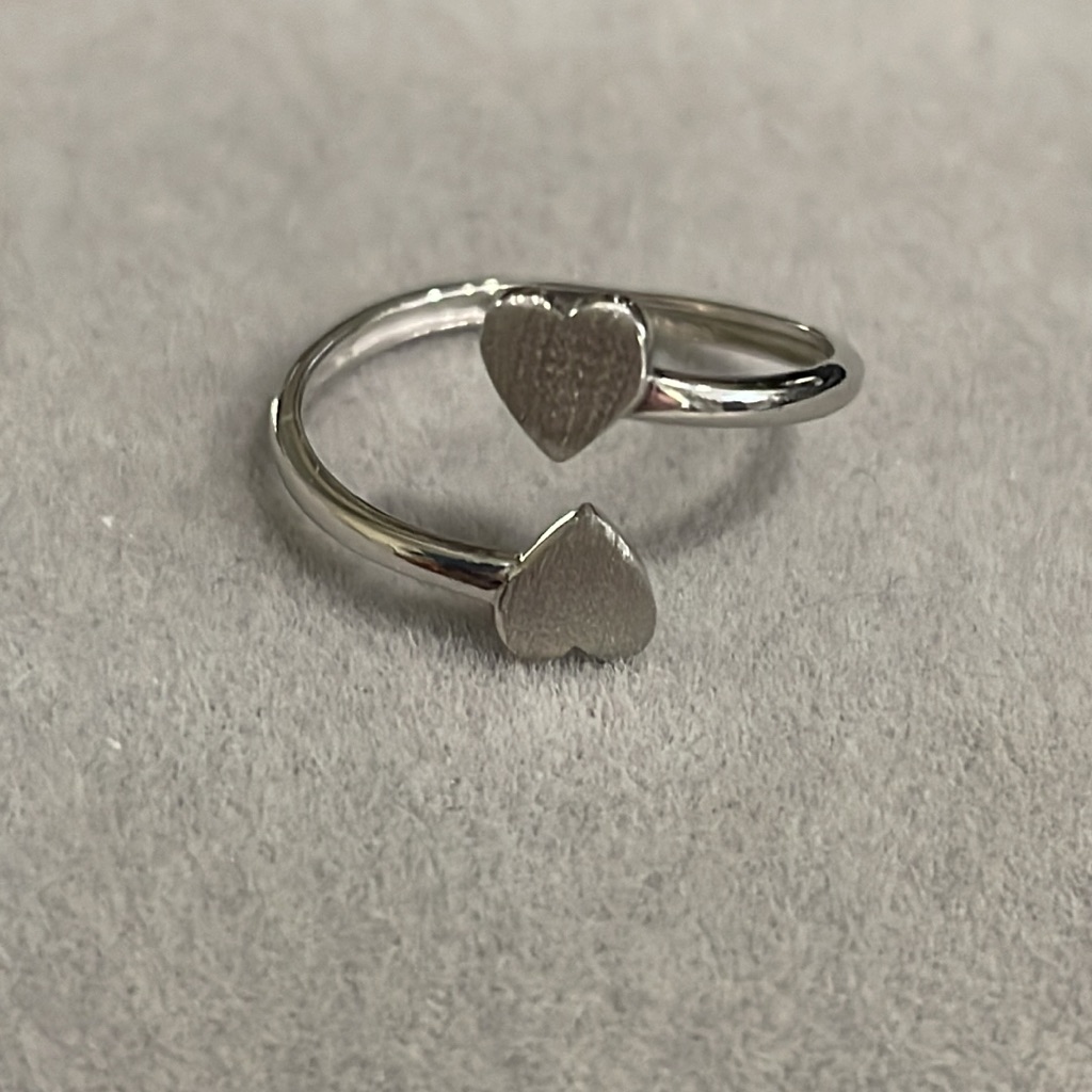 14k White Gold 2 Heart Ring Nwot 140$